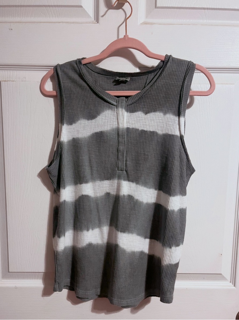 POL | Gray & White Ribbed Tie-Dye Tank - Size Medium
